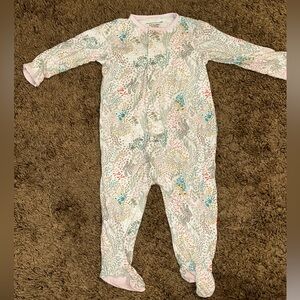 Magnetic me footed sleeper